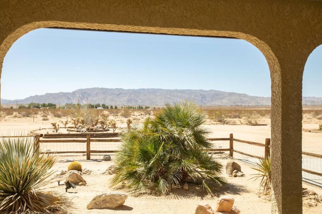 Sun Runner - Serene Desert Home W/Pool & Hot Tub Twentynine Palms Exterior photo