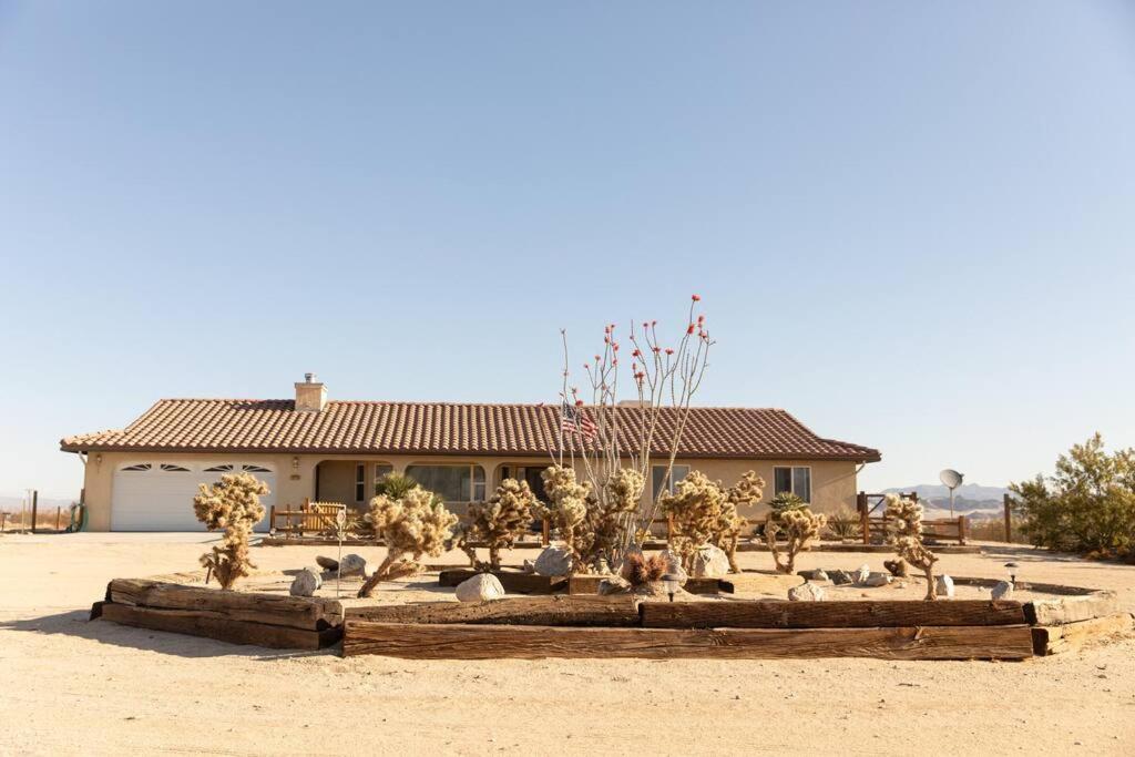 Sun Runner - Serene Desert Home W/Pool & Hot Tub Twentynine Palms Exterior photo